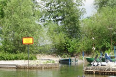 50 Meter Abstand halten Schild